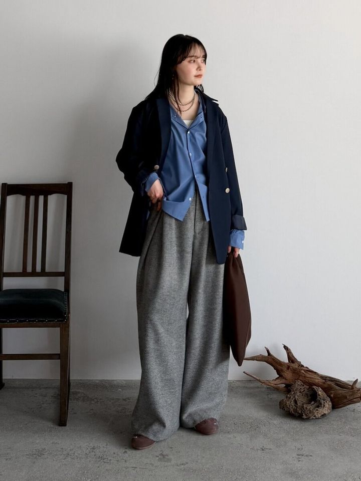 テーラードジャケットコーデ3