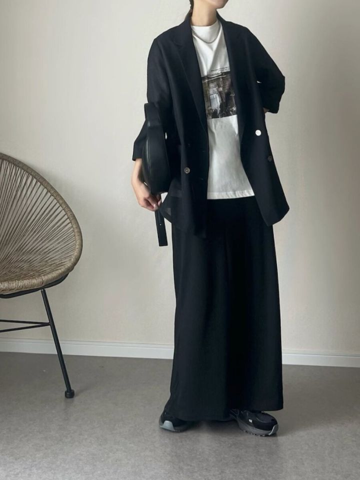 テーラードジャケットコーデ2