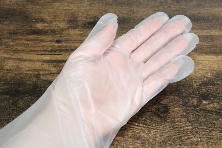無印良品の調理用手にフィットする手袋 Lを装着する