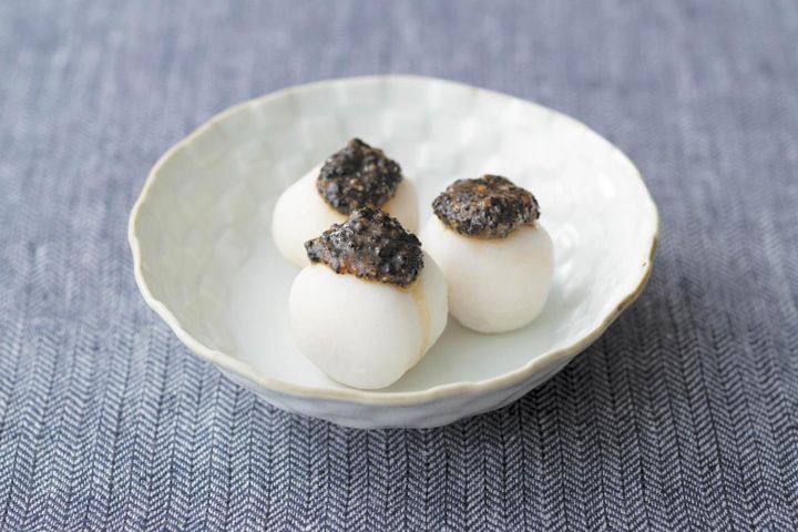 【意外と簡単】冷凍さといもで時短12分で完成！「鮭ポン酢南蛮＆ごまみそ田楽」の作り方は？