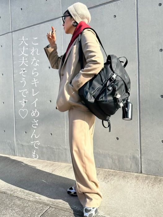 UNIQLO：C「スウェットオーバーサイズプルパーカ」