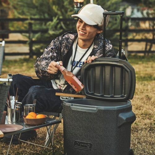 【コールマン】焚き火ギアが優秀すぎ…！難燃チェア＆ハンズフリーライトで極上チルタイム