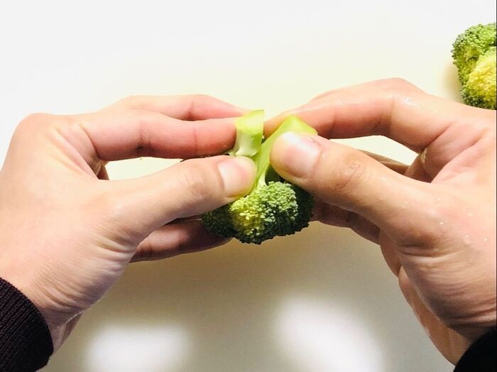 ブロッコリーを『小房に分ける』正しくできる？実は切り方にコツがあるんです！