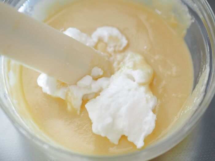 メレンゲを混ぜる