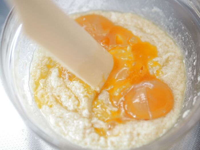 卵黄を加える