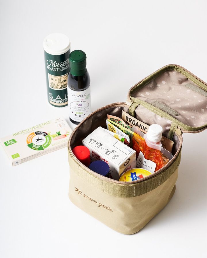 「スノーピーク」×高山 都さん「ミラーが取り外せる大きなバニティポーチ」が付録のリンネル2026年6月号増刊付録 