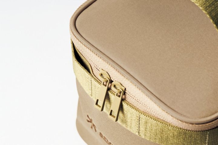 「スノーピーク」×高山 都さん「ミラーが取り外せる大きなバニティポーチ」が付録のリンネル2026年6月号増刊付録 