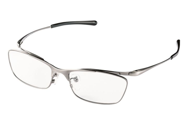 メガネ派ライダーの疲労を激減。一級技能士が仕立てる「カブト・カニヤ」のライディンググラス