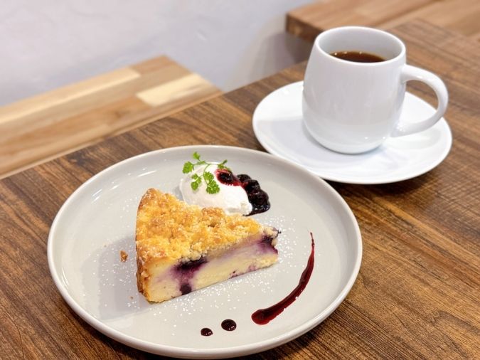 TJ'S COFFEE HOUSE ケーキ