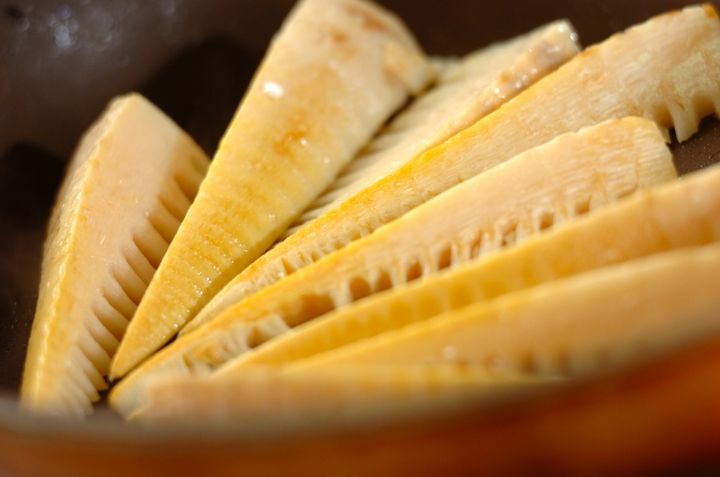 お弁当に副菜に！タケノコのバターしょうゆ焼きの作り方1