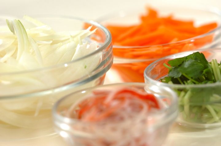 玉ネギのかき揚げの下準備1