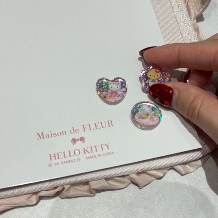 メゾン ド フルール × ハローキティ いちごマルチケース