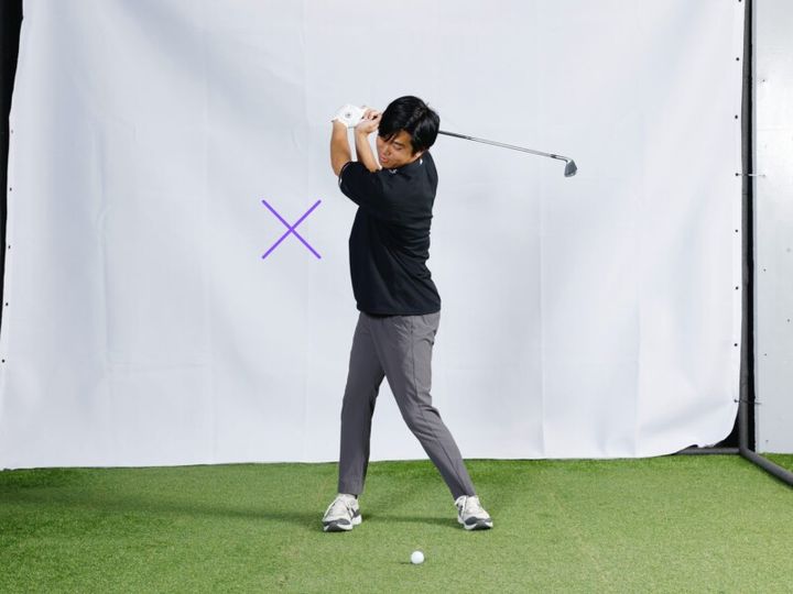 手打ちを防いでミート率を上げよう！「みぞおち」を意識するだけでOK