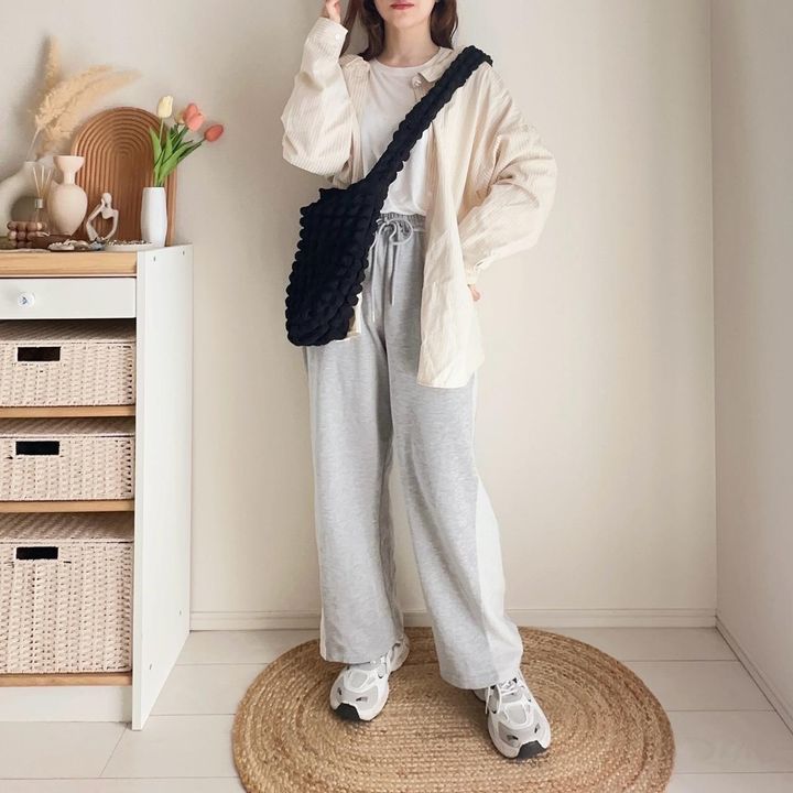 画像: ストライプシャツで楽しむカジュアルスタイル