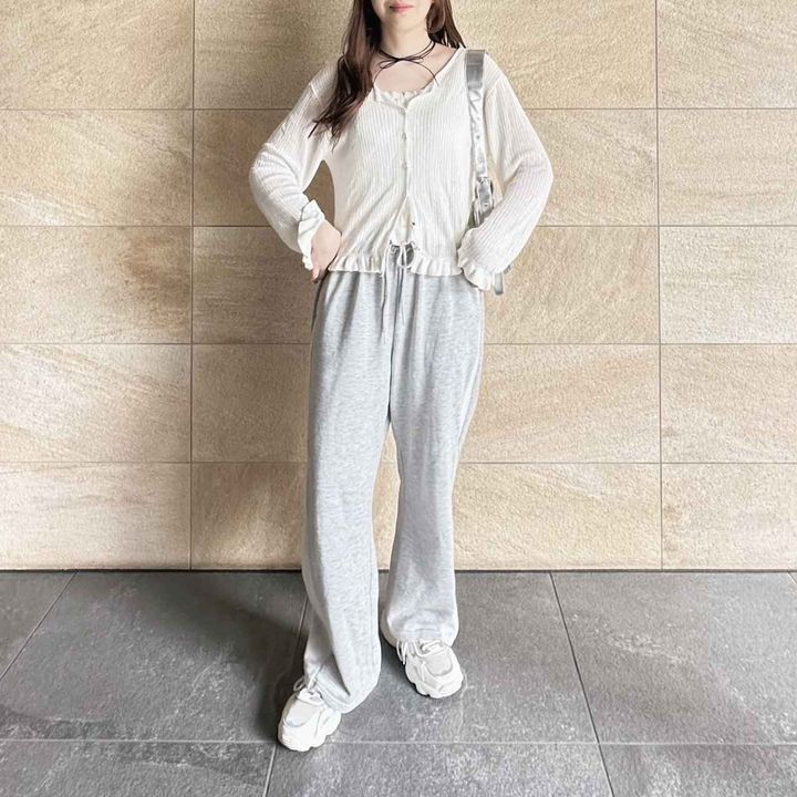 画像: フリルカーディガンでラフさに上品さをプラス