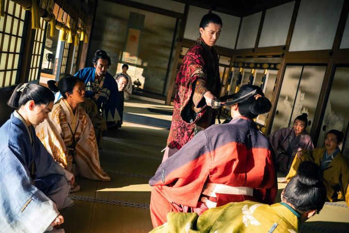 織田信長（小栗旬）他／大河ドラマ「豊臣兄弟！」第10回より ©️NHK