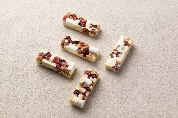 ナッツやフルーツの香りや食感が楽しい