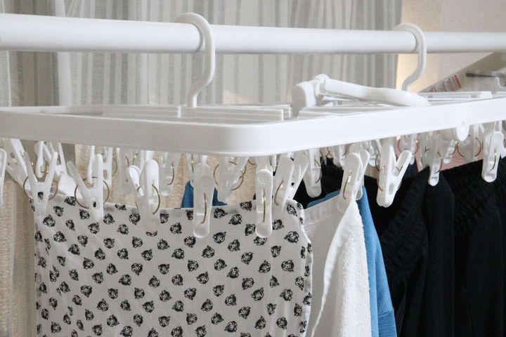 ダイソーのピンチハンガー（低い竿対応、42個）の使用例