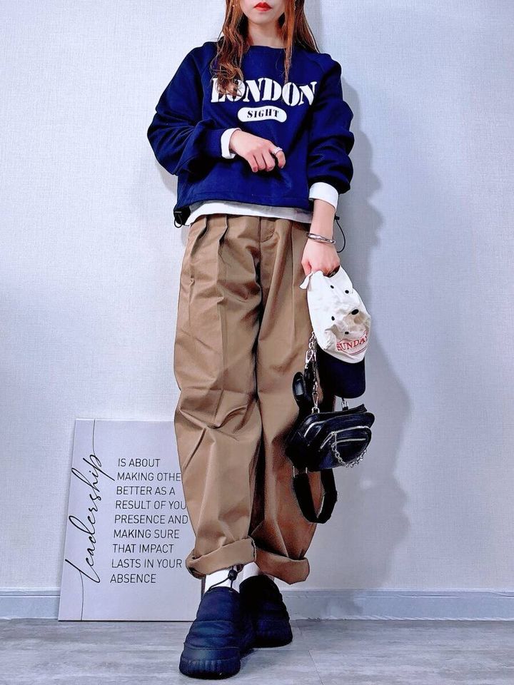 GUチノタックバレルパンツ BEIGE 白靴下コーデ