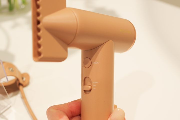 高機能ドライヤーで最軽量クラスでもスペックが充実！こだわりのポイント