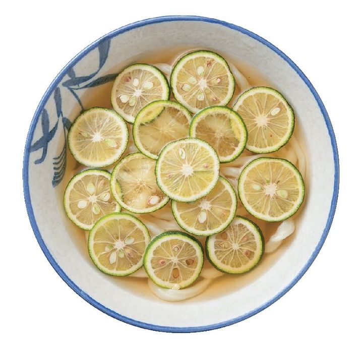 純手打ちうどん よしやの「すだちひやひや」小