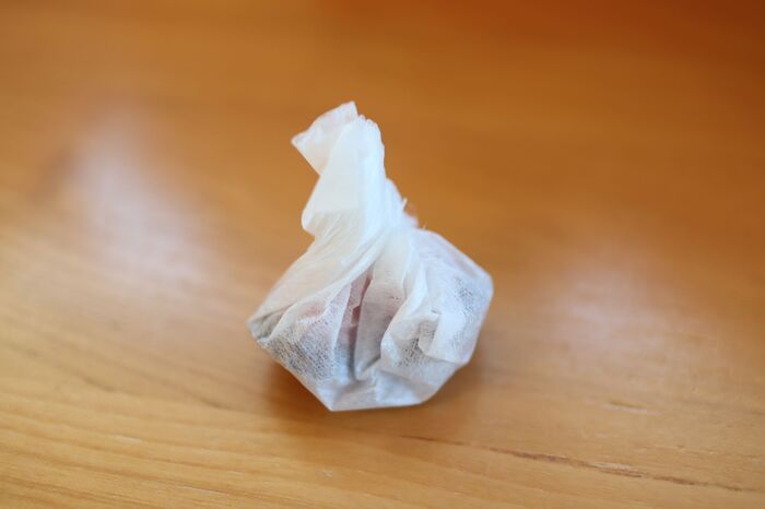 アルミカップの『白い紙』は捨てちゃダメ！〈実は超優秀な名脇役♪〉キッチンで即役立つ活用法3連発！