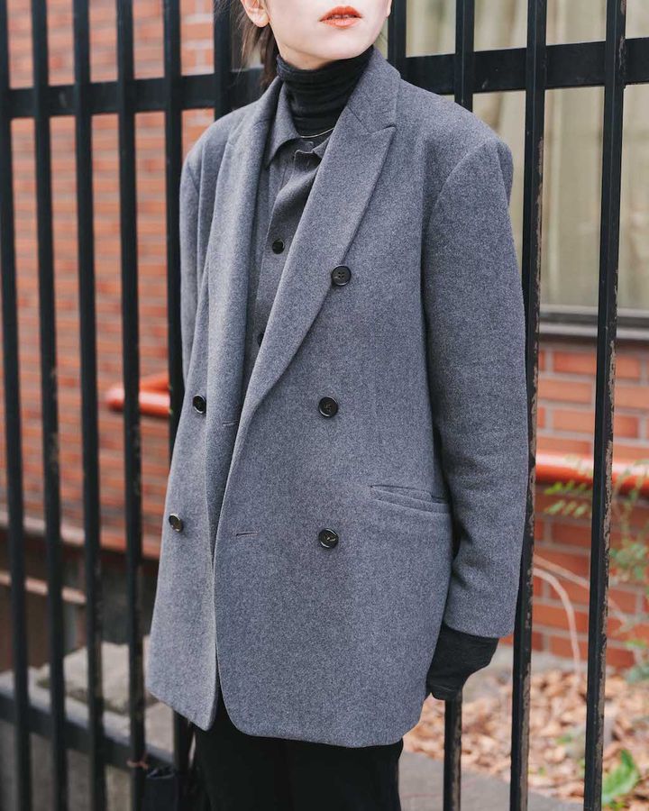 春のはじめの“モノトーン”コーデ5選。シックなカラーの中にセンスが光る【TOKYO SNAP】