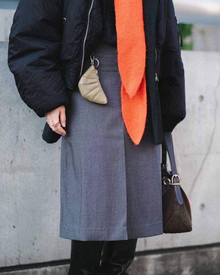 春のはじめの“モノトーン”コーデ5選。シックなカラーの中にセンスが光る【TOKYO SNAP】