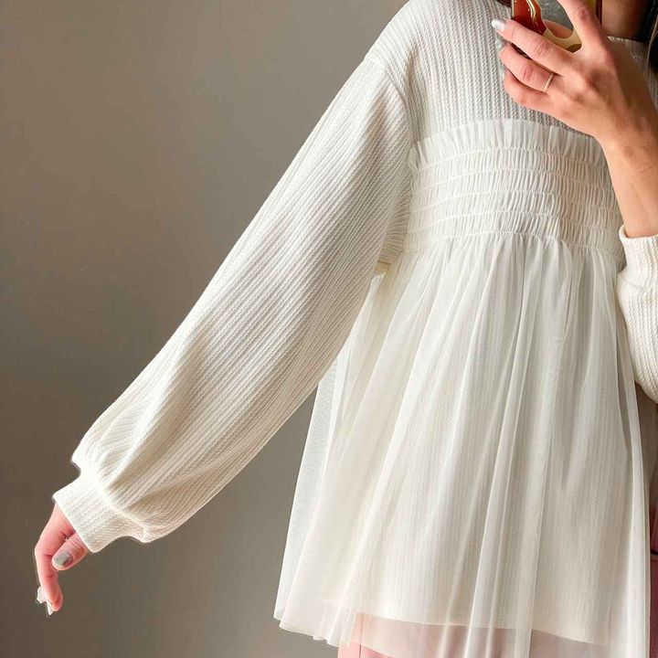 画像: ポワン袖も可愛くてキュン♡