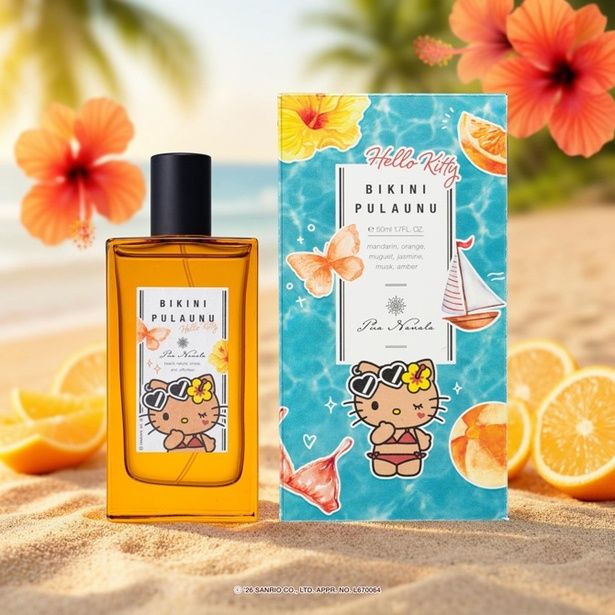 さわやかなスカイブルーが目を引くパッケージもかわいい、「プア ナナラ ビキニプラウヌ オードトワレ ハローキティデザイン」 (C)'26 SANRIO CO., LTD. APPROVAL No. L670064