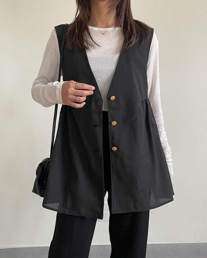 画像2: カットソーでも楽しめる