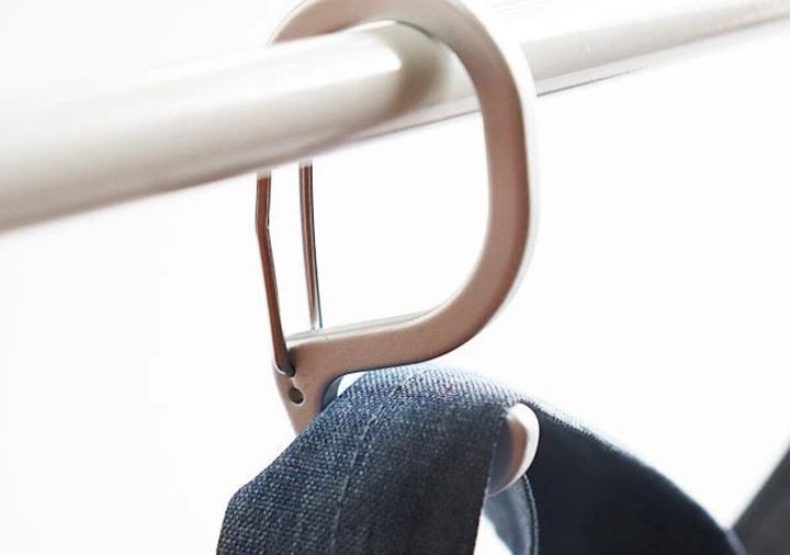 ダイソー アルミS字フック（ストッパー付、7cm） 使用例