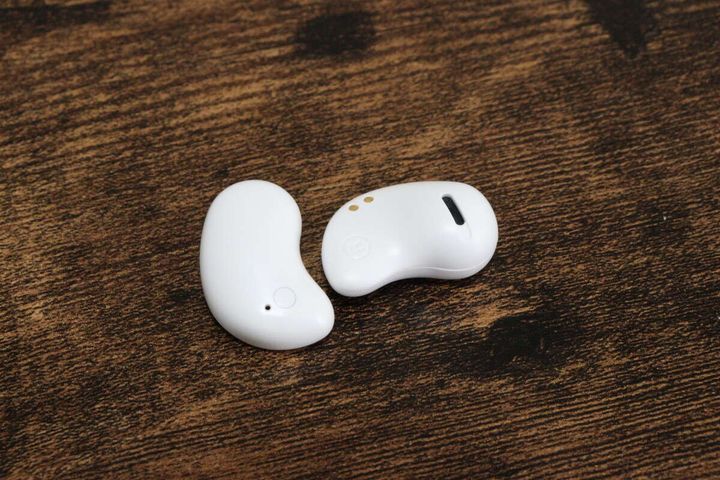 ワイヤレスステレオイヤホン 形状