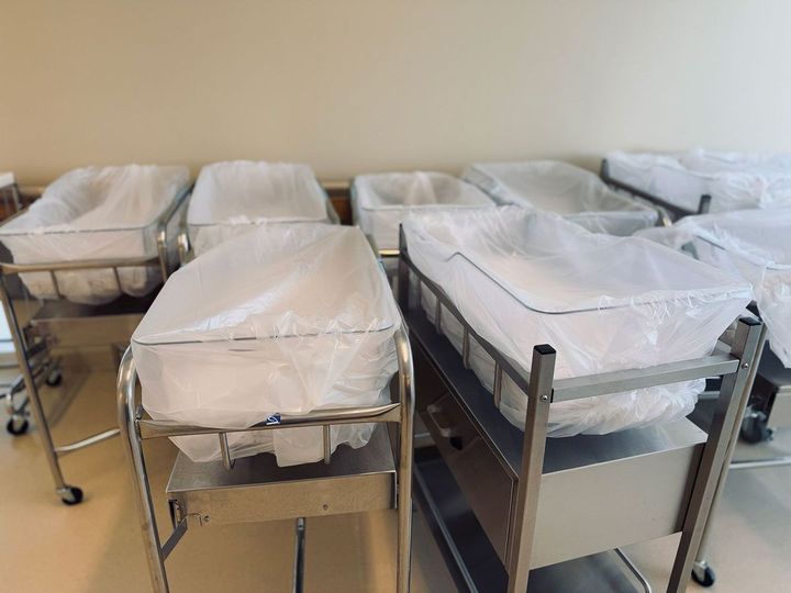 赤ちゃんがいない病院の新生児室