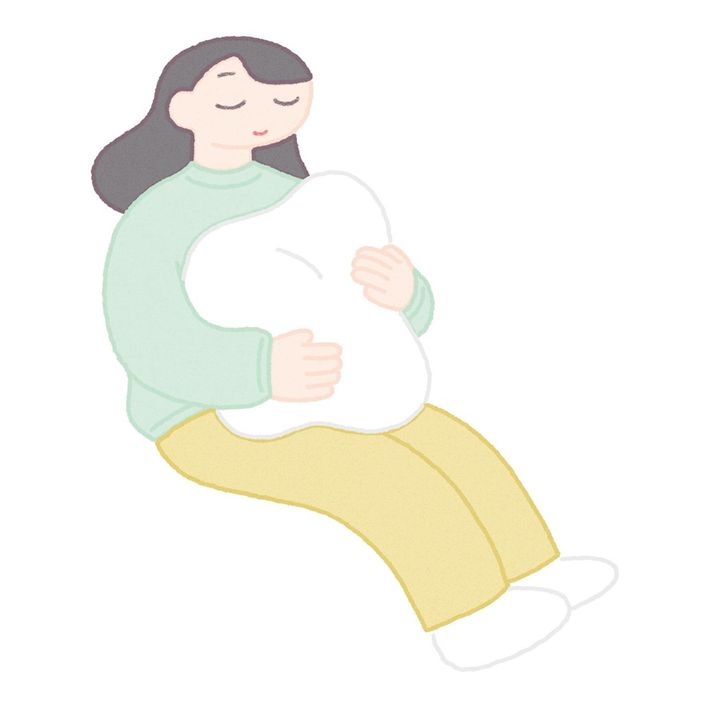 BREATHER「fufuly」抱えることで深い呼吸を促す抱き枕感覚のクッション。