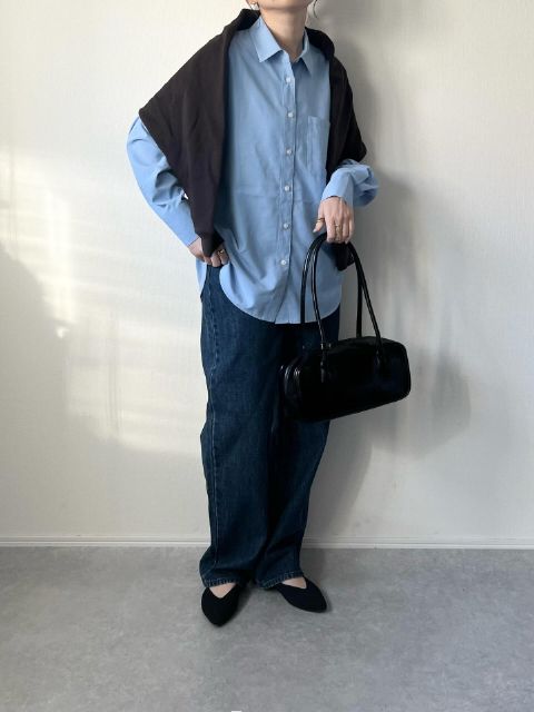 ドルマンスリーブシャツを着たコーデ