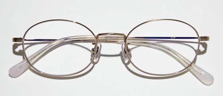 ¥3,300（レンズ代のみ）／ゾフ ※写真のフレームは￥9,900