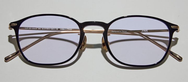 ￥5,500（レンズ代のみ）／JINS ※写真のフレームは￥14,900