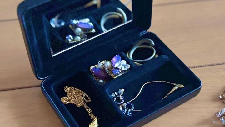 100均の「アクセサリーケース」が持ち運びにぴったり！おしゃれ＆高見えで気分も上がる♪