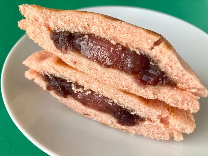 「通年で販売してほしい！」「一つでも満足感あり！」【無印良品】春にぴったりな「桜もち入りトラ焼き」