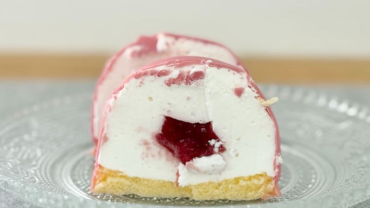 外はパリッ！中は「まるでマシュマロ」【ローソン】のコラボスイーツ