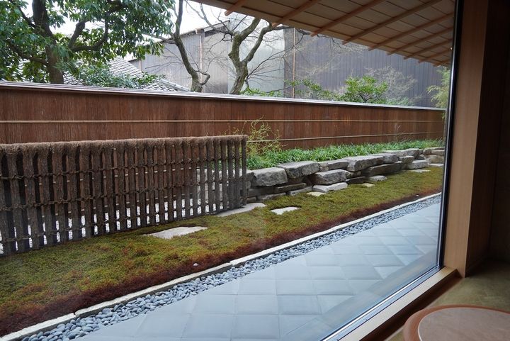 ラウンジの窓からの眺め