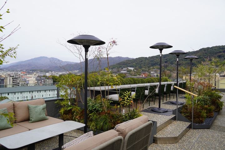 ルーフトップバー「ザ ルーフトップ」