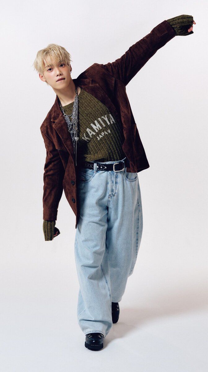 INI木村柾哉 スウェードジャケットをカジュアルに着こなす