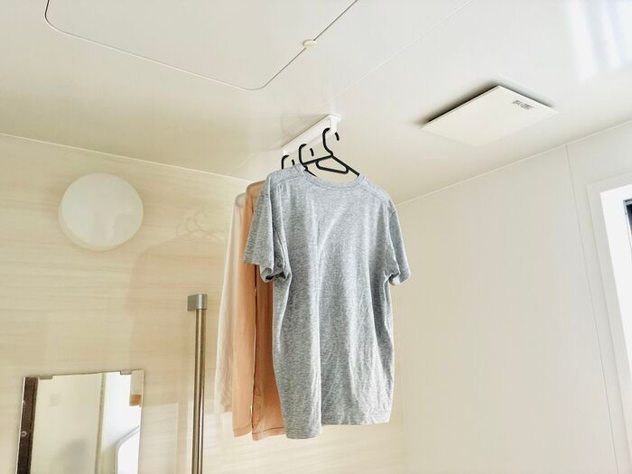 100均の『ただのタオルバー』が実は超万能！？「欲しくなってきた…」想像超えの便利ワザ5連発。