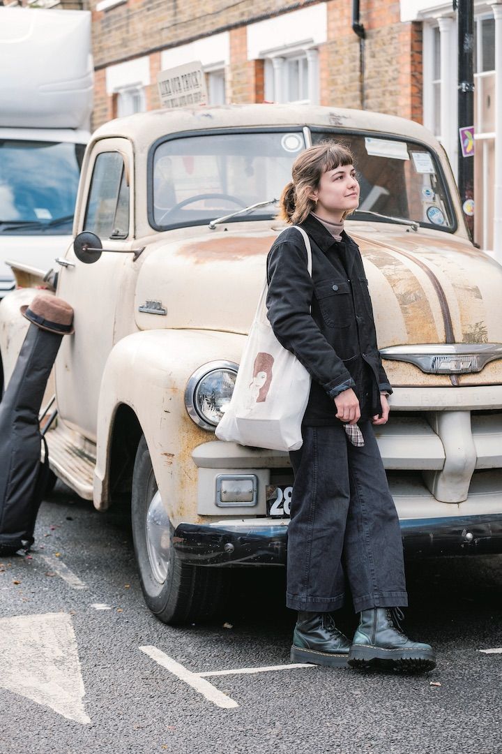 まだまだ手放せない、アウターを生かしたコーデが盛りだくさん！【ロンドンガールの一週間コーデ】