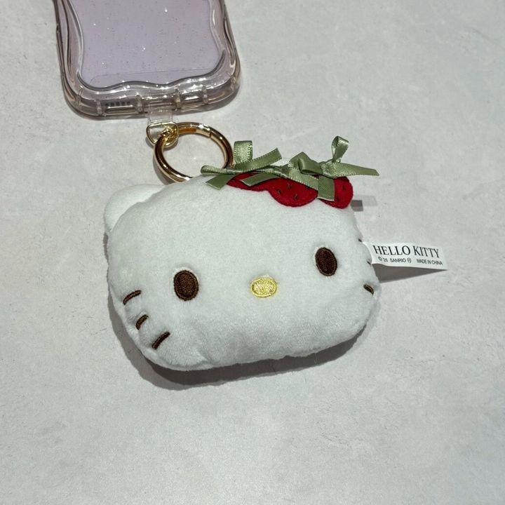 メゾン ド フルール × ハローキティ いちごぬいぐるみチャーム 