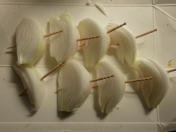 パクパク止まらない！「新玉ねぎのガーリックバター焼き」