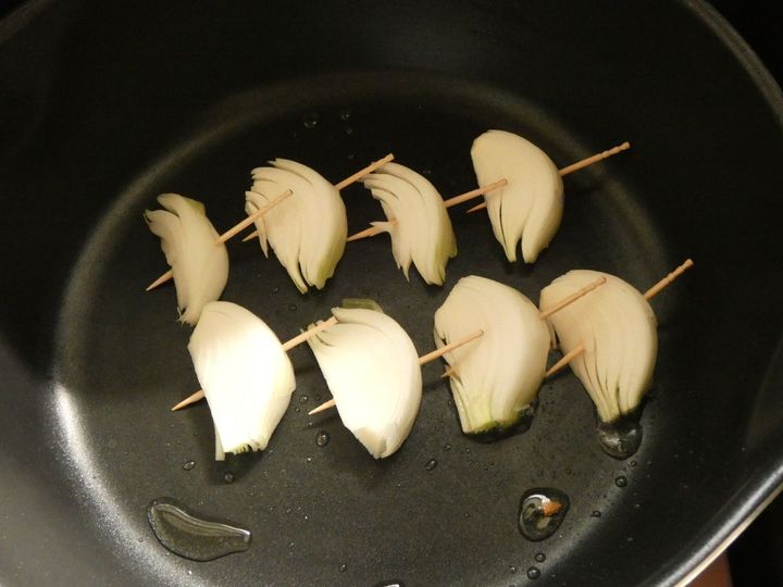 パクパク止まらない！「新玉ねぎのガーリックバター焼き」