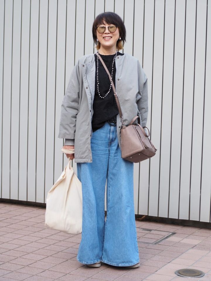 【1週間スナップ】50代の春コーデはデニムとスニーカーを味方につけて！ 若作りにならないコツは？